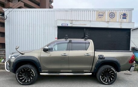 Toyota Hilux VIII, 2022 год, 4 320 000 рублей, 3 фотография