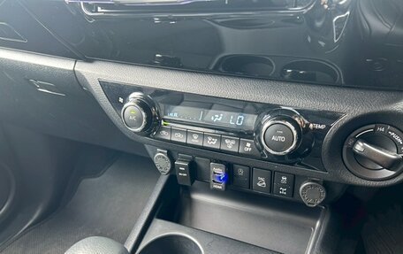 Toyota Hilux VIII, 2022 год, 4 320 000 рублей, 10 фотография