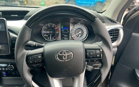 Toyota Hilux VIII, 2022 год, 4 320 000 рублей, 8 фотография