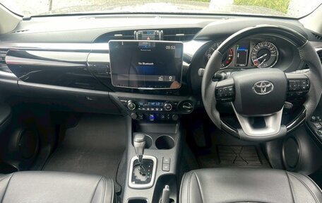 Toyota Hilux VIII, 2022 год, 4 320 000 рублей, 7 фотография
