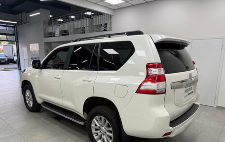 Toyota Land Cruiser Prado 150 рестайлинг 2, 2016 год, 4 000 000 рублей, 5 фотография