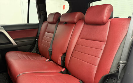 Toyota Land Cruiser Prado 150 рестайлинг 2, 2016 год, 4 000 000 рублей, 26 фотография