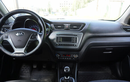 KIA Rio III рестайлинг, 2015 год, 935 000 рублей, 12 фотография