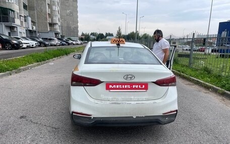 Hyundai Solaris II рестайлинг, 2017 год, 820 000 рублей, 3 фотография