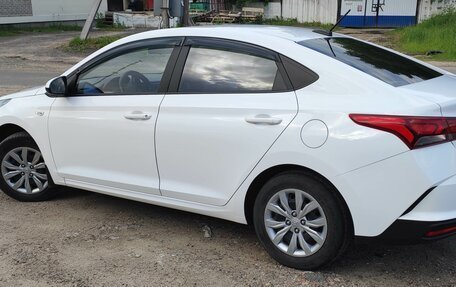 Hyundai Solaris II рестайлинг, 2021 год, 1 430 000 рублей, 7 фотография