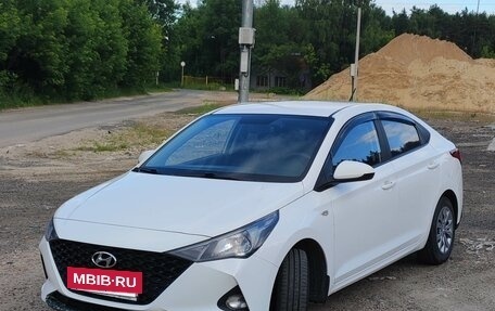 Hyundai Solaris II рестайлинг, 2021 год, 1 430 000 рублей, 8 фотография