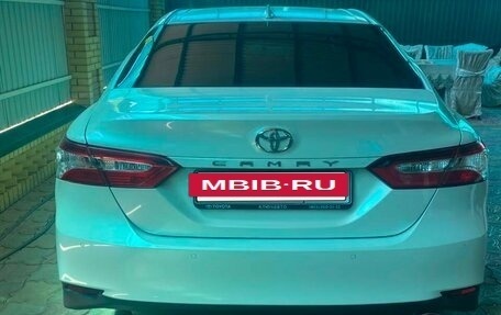 Toyota Camry, 2021 год, 3 400 000 рублей, 4 фотография