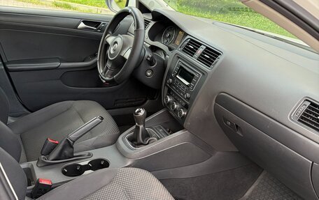 Volkswagen Jetta VI, 2014 год, 890 000 рублей, 7 фотография