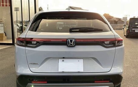 Honda Vezel, 2022 год, 1 712 000 рублей, 3 фотография