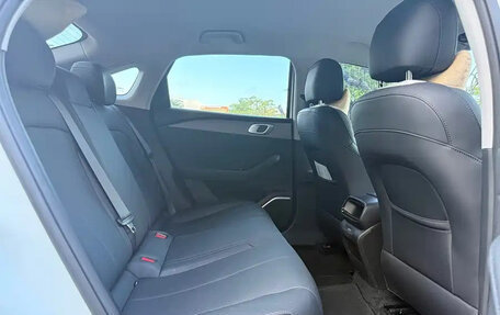 Geely Emgrand, 2025 год, 1 205 000 рублей, 12 фотография