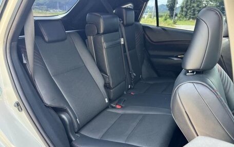 Toyota Harrier, 2020 год, 2 240 000 рублей, 21 фотография