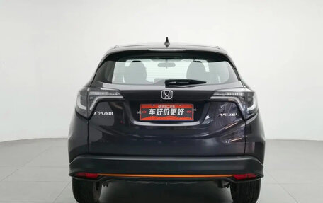 Honda Vezel, 2022 год, 1 273 000 рублей, 3 фотография