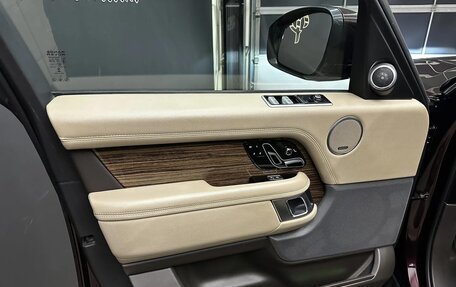 Land Rover Range Rover IV рестайлинг, 2018 год, 5 500 000 рублей, 7 фотография