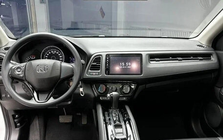 Honda Vezel, 2022 год, 1 344 000 рублей, 9 фотография