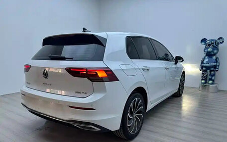 Volkswagen Golf VIII, 2022 год, 1 840 000 рублей, 4 фотография