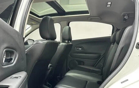Honda Vezel, 2022 год, 1 344 000 рублей, 10 фотография