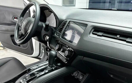 Honda Vezel, 2022 год, 1 344 000 рублей, 11 фотография