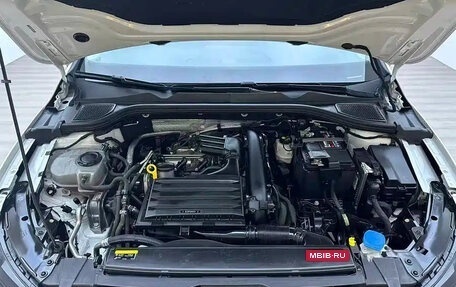 Volkswagen Golf VIII, 2022 год, 1 840 000 рублей, 3 фотография