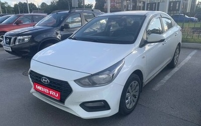 Hyundai Solaris II рестайлинг, 2018 год, 990 000 рублей, 1 фотография