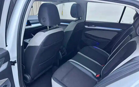 Volkswagen Golf VIII, 2022 год, 1 840 000 рублей, 9 фотография