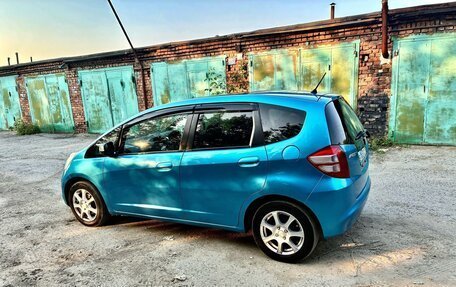 Honda Fit III, 2008 год, 700 000 рублей, 10 фотография