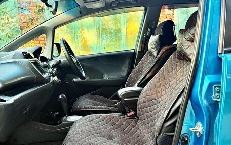 Honda Fit III, 2008 год, 700 000 рублей, 6 фотография