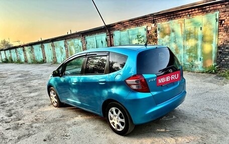 Honda Fit III, 2008 год, 700 000 рублей, 11 фотография