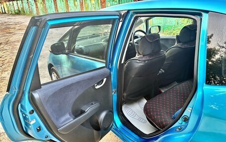 Honda Fit III, 2008 год, 700 000 рублей, 26 фотография