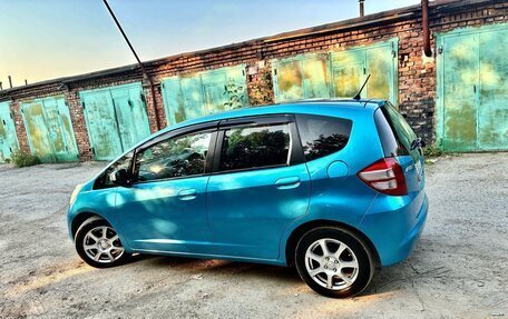 Honda Fit III, 2008 год, 700 000 рублей, 24 фотография