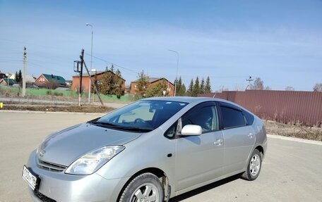 Toyota Prius, 2004 год, 580 000 рублей, 5 фотография