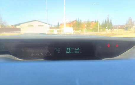 Toyota Prius, 2004 год, 580 000 рублей, 6 фотография