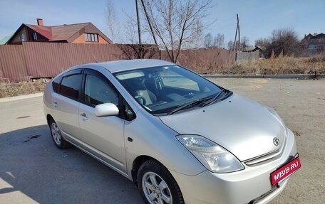 Toyota Prius, 2004 год, 580 000 рублей, 4 фотография