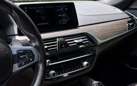 BMW 5 серия, 2018 год, 3 950 000 рублей, 11 фотография