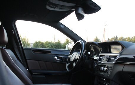 Mercedes-Benz E-Класс, 2011 год, 1 900 000 рублей, 4 фотография