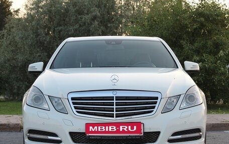 Mercedes-Benz E-Класс, 2011 год, 1 900 000 рублей, 2 фотография