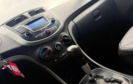 Hyundai Solaris II рестайлинг, 2011 год, 679 999 рублей, 16 фотография