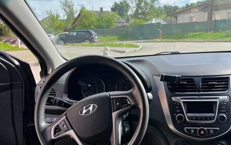 Hyundai Solaris II рестайлинг, 2016 год, 1 000 000 рублей, 19 фотография