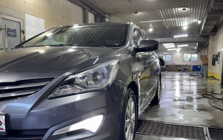 Hyundai Solaris II рестайлинг, 2016 год, 1 000 000 рублей, 27 фотография