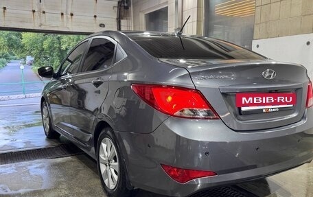 Hyundai Solaris II рестайлинг, 2016 год, 1 000 000 рублей, 32 фотография
