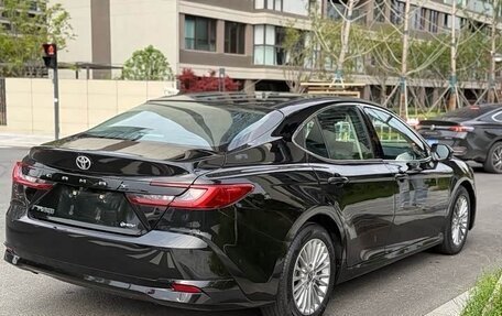 Toyota Camry, 2024 год, 3 530 000 рублей, 4 фотография