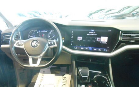 Volkswagen Touareg III, 2018 год, 4 380 000 рублей, 10 фотография