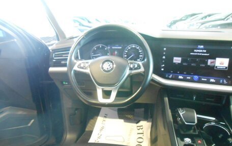 Volkswagen Touareg III, 2018 год, 4 380 000 рублей, 11 фотография