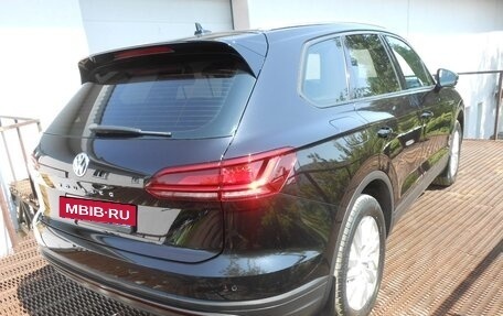 Volkswagen Touareg III, 2018 год, 4 380 000 рублей, 4 фотография