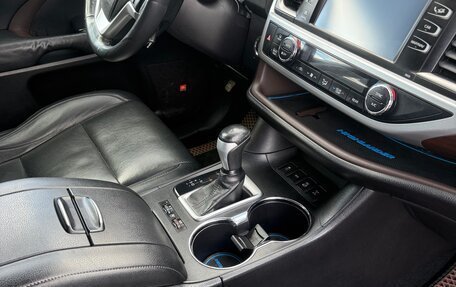 Toyota Highlander III, 2014 год, 2 890 000 рублей, 1 фотография