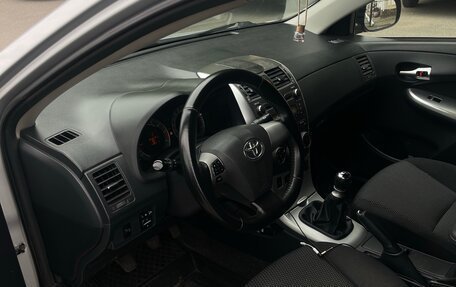 Toyota Corolla, 2011 год, 8 фотография