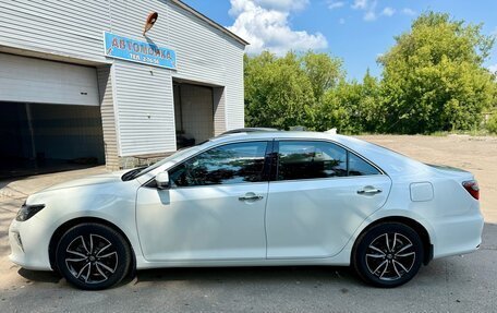 Toyota Camry, 2017 год, 2 600 000 рублей, 4 фотография