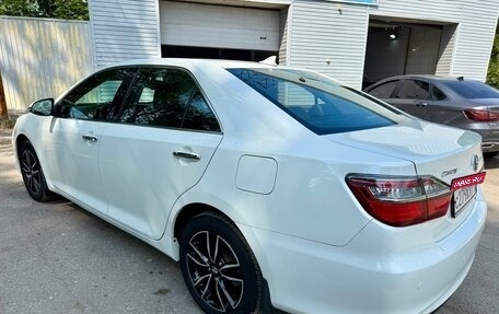 Toyota Camry, 2017 год, 2 600 000 рублей, 5 фотография