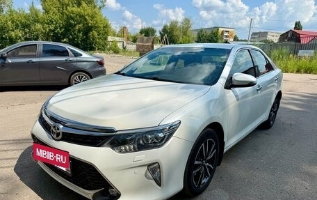 Toyota Camry, 2017 год, 2 600 000 рублей, 3 фотография