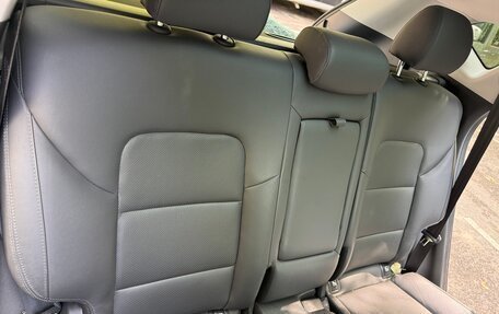 Hyundai Tucson III, 2018 год, 2 300 000 рублей, 13 фотография