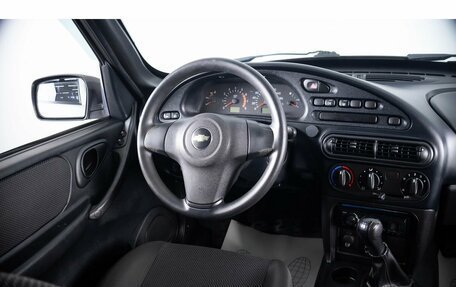 Chevrolet Niva I рестайлинг, 2015 год, 629 000 рублей, 11 фотография